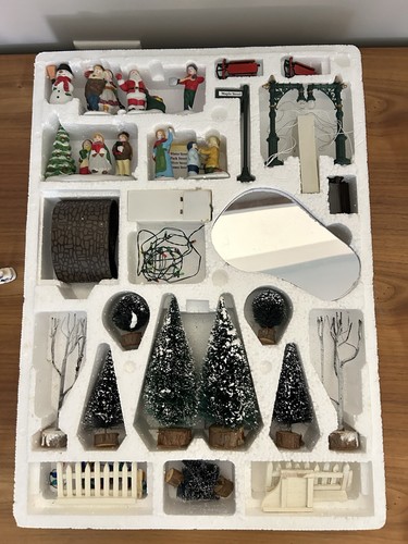 1997 lemax village - village, collection